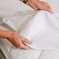 Conni Micro-Plush - Waterproof Fitted Sheet